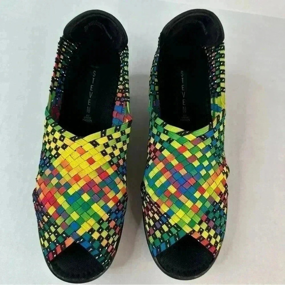 Steven By Steve Madden Braavo
Multicolor Elastic Peep Toe Wedges Size 9 - Picture 2 of 13